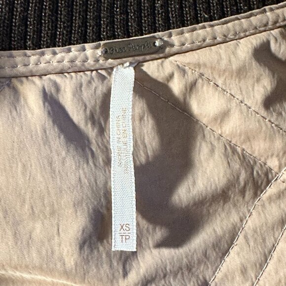 Women's XS Free People Quilted Bomber Jacket Light Pink Taupe Long Sleeve - Picture 5 of 7